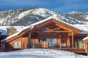 Last Minute Special- Cozy Log Cabin, Views, Hottub - Gallatin Gateway