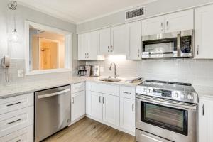 Partial Ocean View Hilton Head Island Condo!