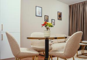 Elegant Living Apartment 1