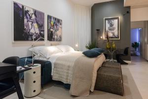 Zimmer mit Kingsize-Bett