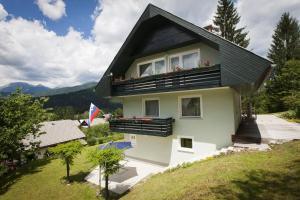 Home with views on Alps