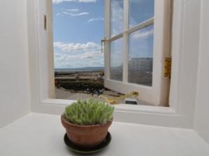 1 Bed in West Bay 74265