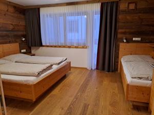 Triple Room room in Privatzimmer/Apartments Schwarzenbacher