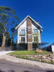 Pervoi Casa Ipê - 伊格雷日尼亚