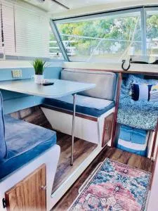 Buffalo’s River Den - Bay View