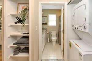 Cozy 1-Bedroom Apartment in Quiet Neighborhood