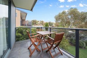 Acacia 2 - Modern 3BR Townhouse l Bath l WiFi l BBQ l Foxtel