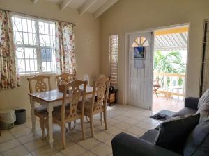 3 Palms by Coastal View7