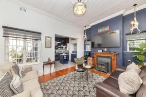 Vibrant 2BD Contemporary HomeObservatory! - Le Cap