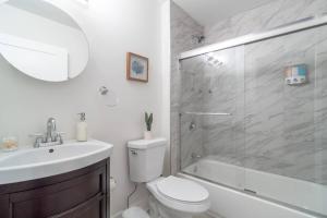 Spacious 3BR 420 Friendly Apartment Near McCormick Place, Lakefront and Soldier Field