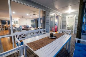 Shoal Bay Riggers - 7 Rigney St, Shoal Bay