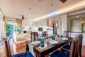 3BR Casa Azul - Beachfront Home in Laguna & Layan Chom Tawan and Maan Tawan Residences
