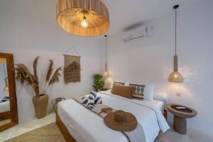 Villa Heiwa - Tropical meets Mediterranean, 2BR Canggu Villa