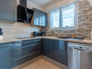 Maison Moderne 3* avec Jardin et Clim à Biscarrosse Bourg - Près des Pistes Cyclables et Plages - FR-1-319-533