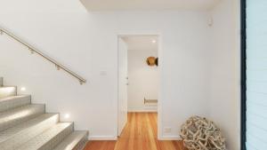 Space and Serenity at Pretty Beach by HolidayCo