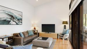 Space and Serenity at Pretty Beach by HolidayCo