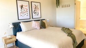 Gone Coastal by HolidayCo