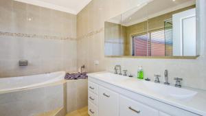 Gone Coastal by HolidayCo