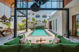 KClub Greenfields - Contemporary 3BR Townhouse in Berawa