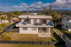 Beach View Bliss - Pauanui Holiday Home - 帕瓦努伊