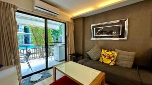 Beachfront 1bd apartment, pool access