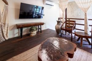 Tropical Refuge Tribu by Casago