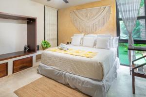 Tropical Refuge Tribu by Casago