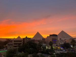 Matto Pyramids Inn