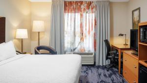 King Room room in Fairfield Inn and Suites Paducah