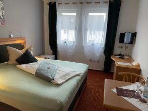 Double Room room in Land-gut-Hotel Hotel Sonnenhof