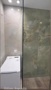 95sqm 7min Center 2bdrms 2Airco Gas heating Marble Wc 3SmartTvs