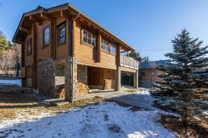 Maisons de vacances L-Ecrin des Pyrenees - Authentique chalet classe 4 etoiles avec jacuzzi : photos des chambres