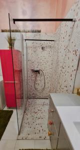 Apartment Square Nine