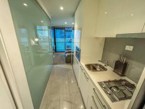 Lonsdale Street 1Br Apartment