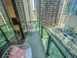 Lonsdale Street 1Br Apartment