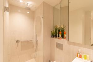 Essence Residence With Bay Views & parking