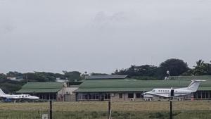 Airport Airbnb family units