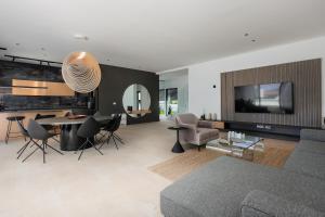 Luxury villa del Sol