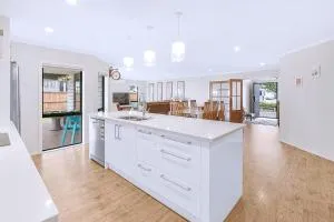 New, spacious, enjoy a quality stay in Flagstaff - Te Rapa