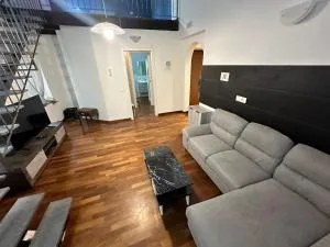 Monfalcone by Arbaspàa - 斯培西亚