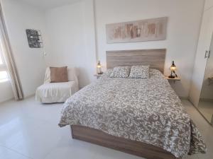 Precioso Estudio, Centro