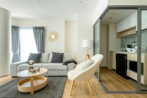 Phyll Phuket 2 BR apartment near Central Festival by NLA