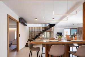 Marvelous new luxury villa with heated pool!