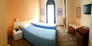 Twin Room room in Hotel Europa