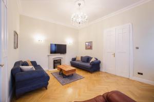 Retro Vibes near Piata Unirii