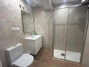 Llanes Suite VUT-6201-AS