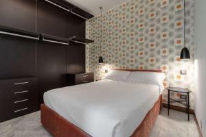 Repubblica Casati 32