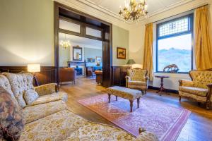 Château Constance, 19 personnes