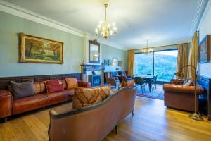 Château Constance, 19 personnes