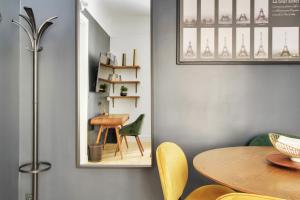 Séjours Parisiens Suite Belle Courcelles 4*